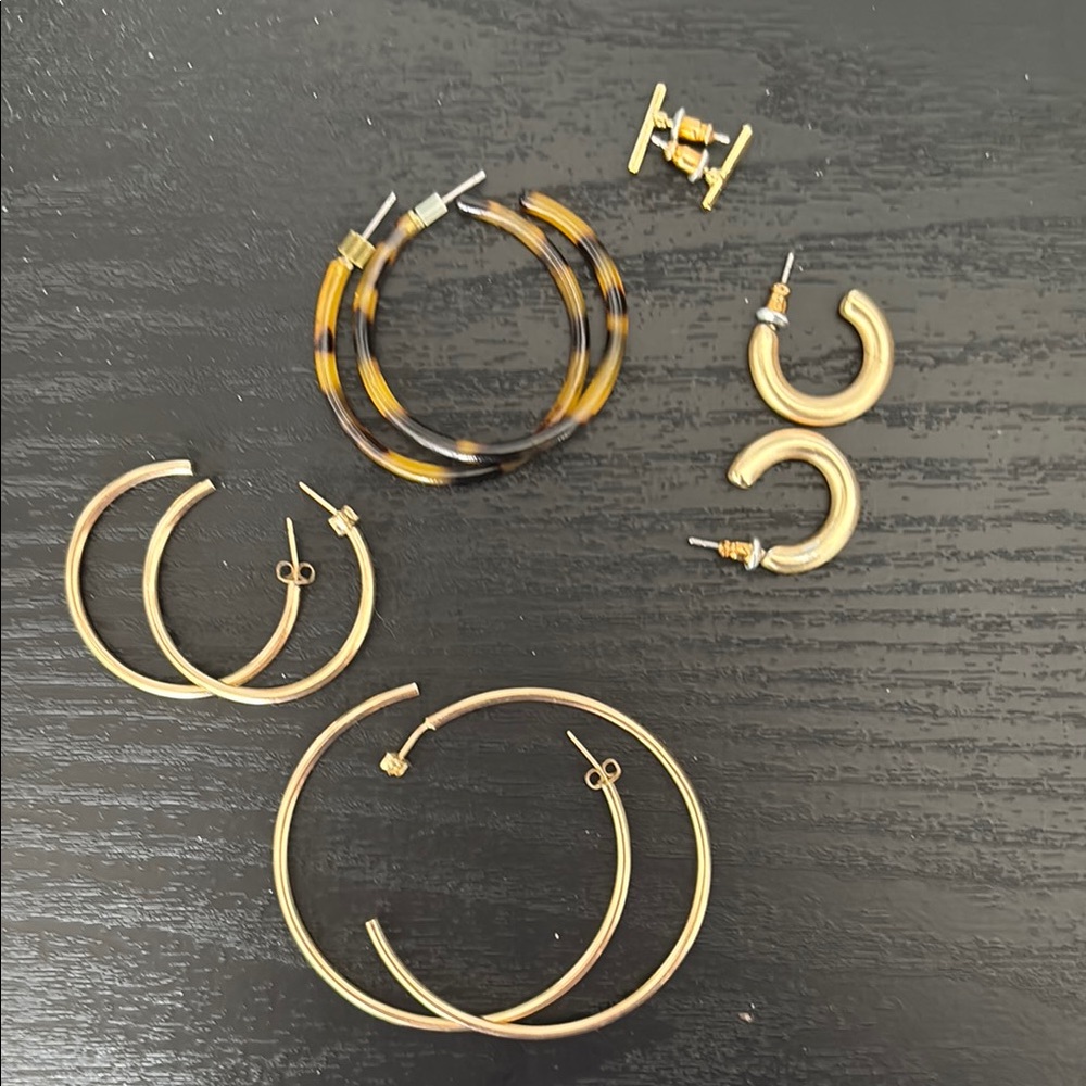 Able bracelet and Earrings Set